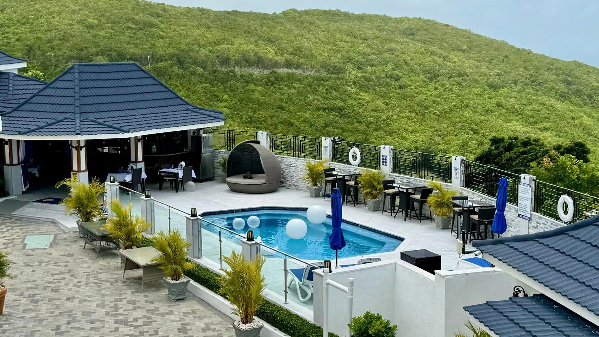 Hospitality Expert Bts 1 - Pool Beach & Chef Montego Bay 0*,