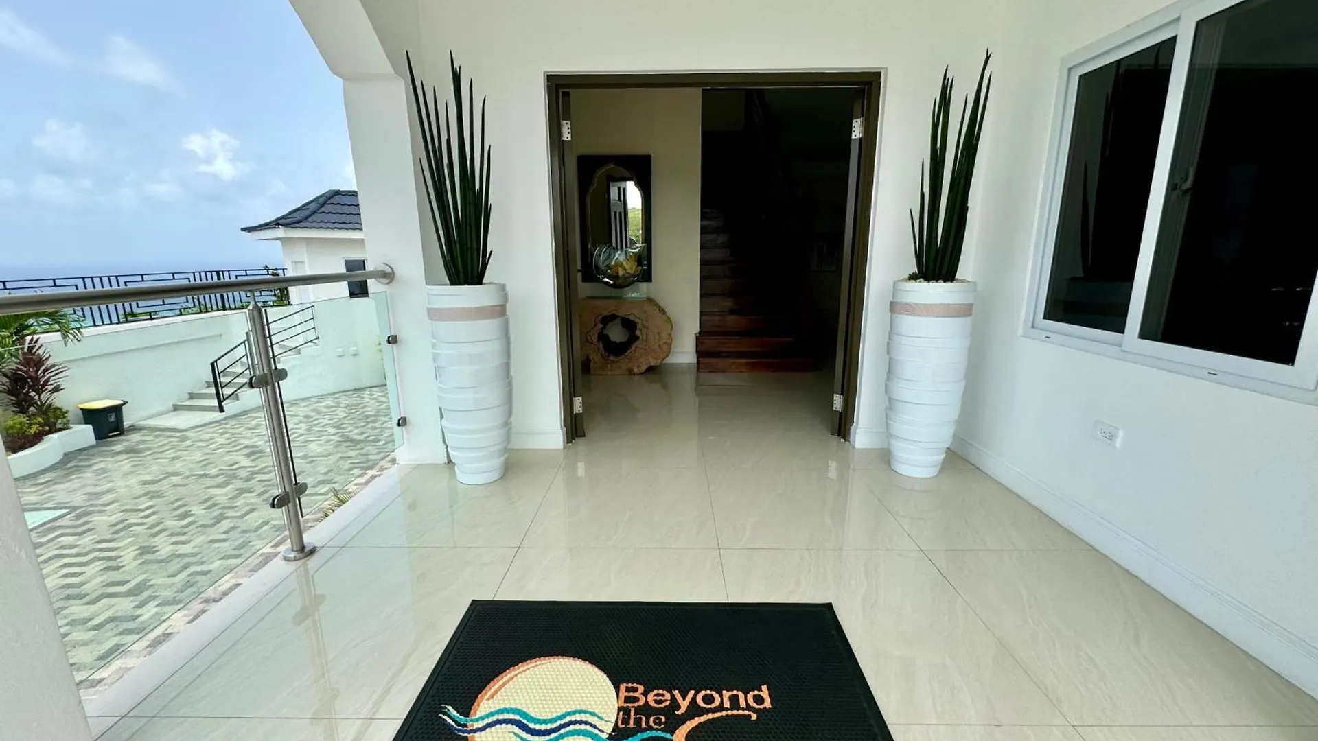 Hospitality Expert Bts 1 - Pool Beach & Chef Montego Bay Giamaica