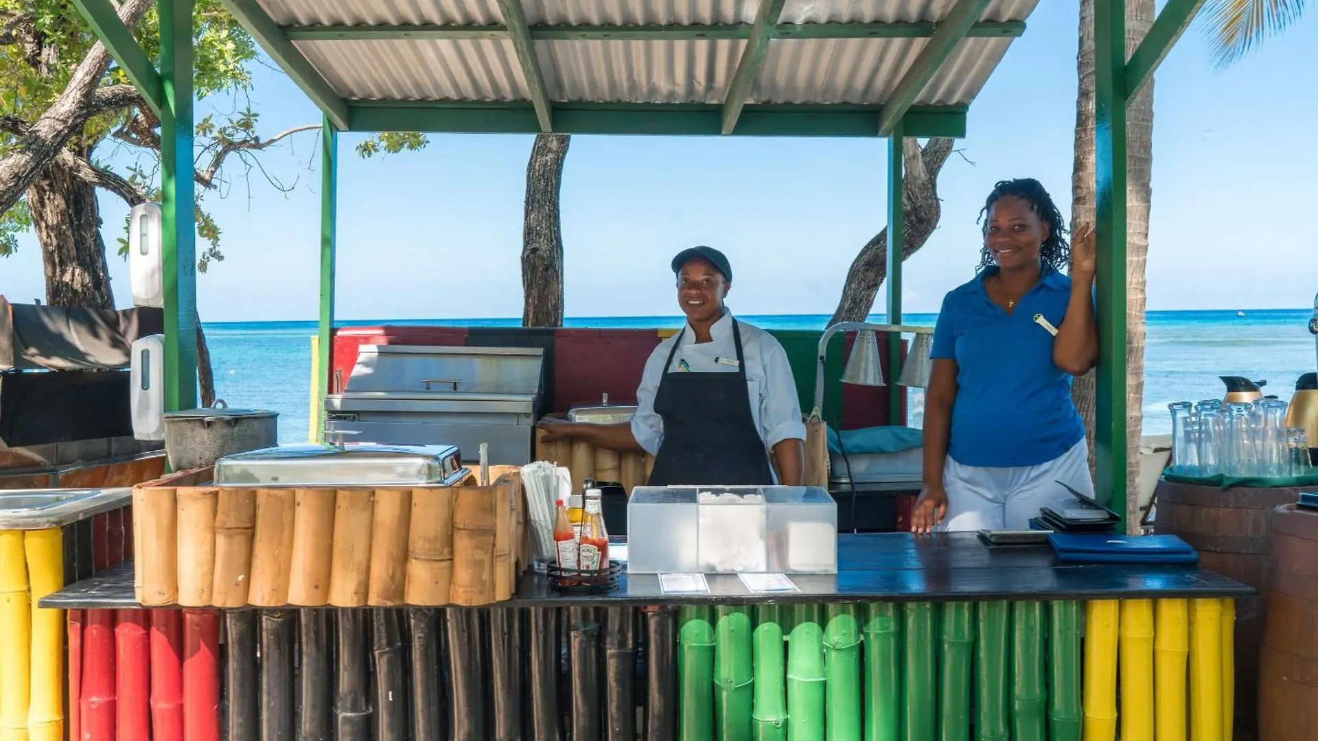 Hospitality Expert Bts 1 - Pool Beach & Chef Montego Bay Holiday home