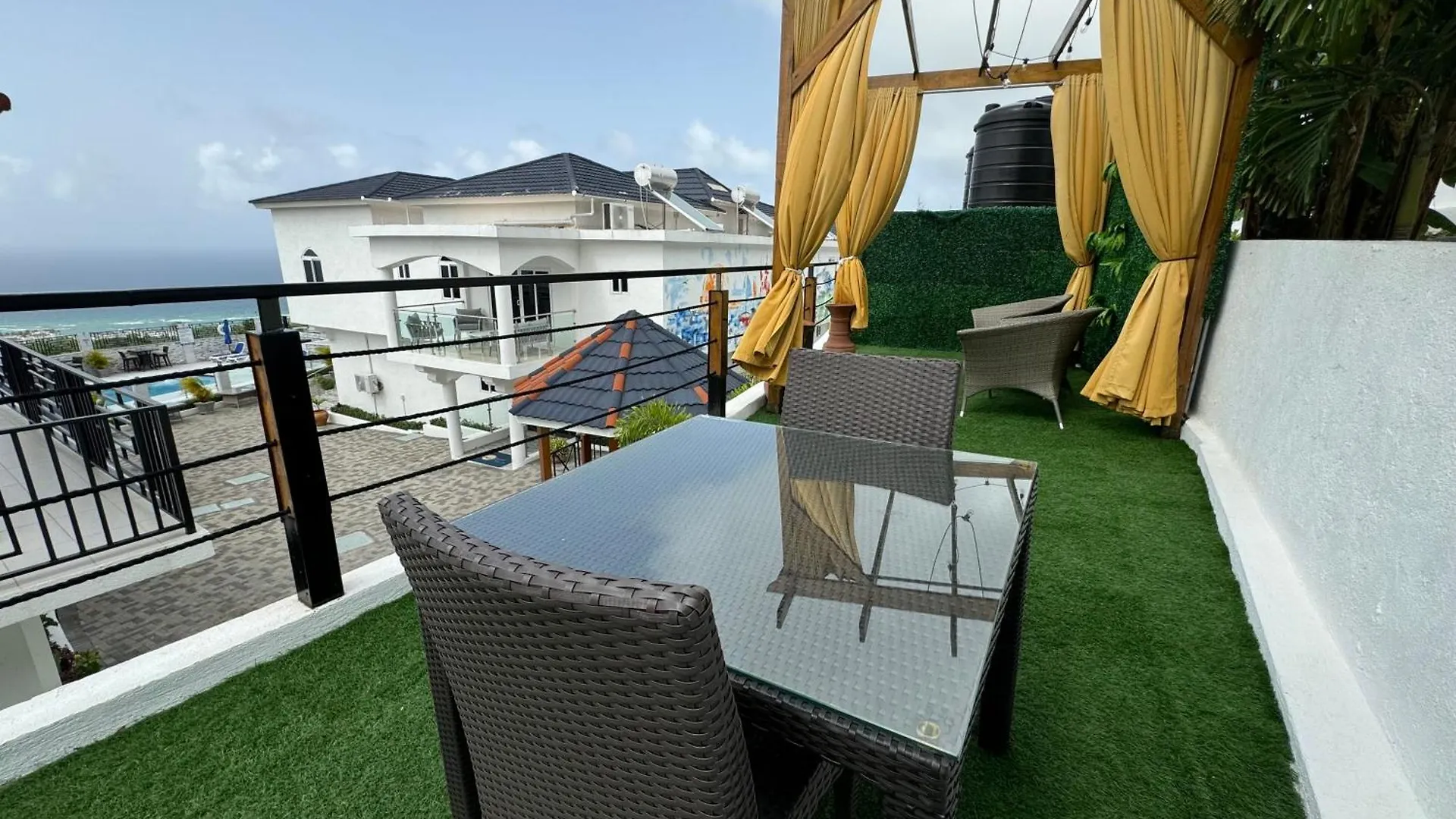 Tatil Evi Hospitality Expert Bts 1 - Pool Beach & Chef Montego Bay