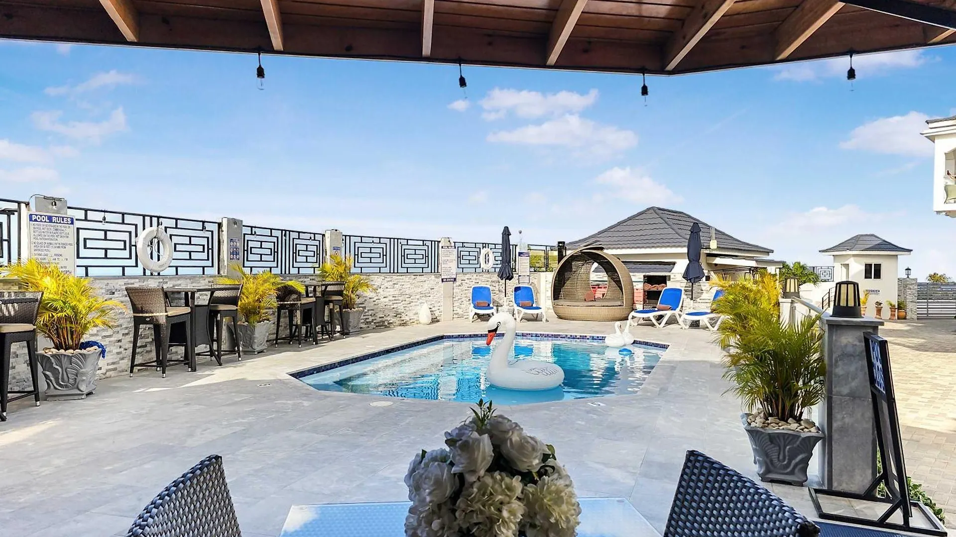 Hospitality Expert Bts 1 - Pool Beach & Chef Montego Bay Tatil Evi